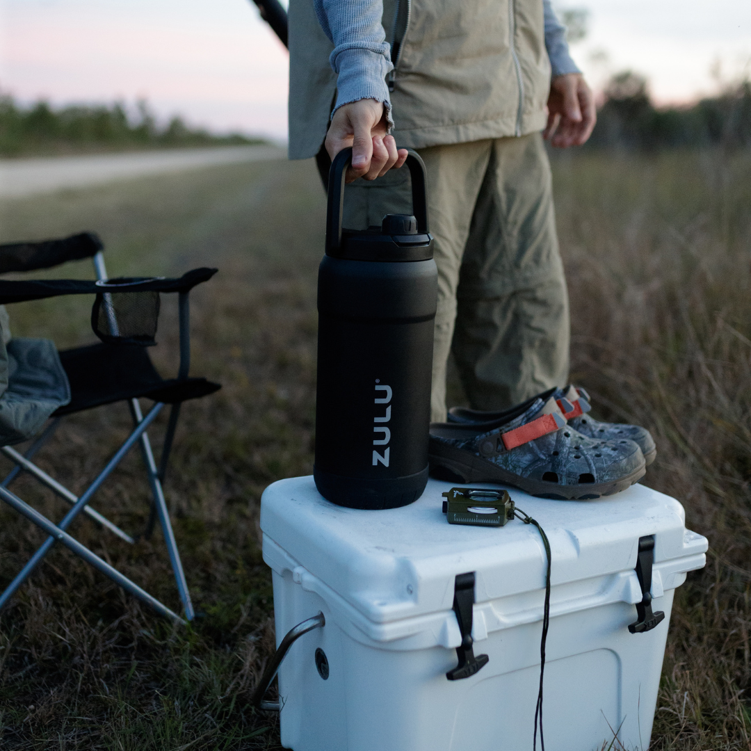 goals-mammoth-101oz-stainless-steel-bottle-i5 GoalsMammothBlackLifestyle.png
